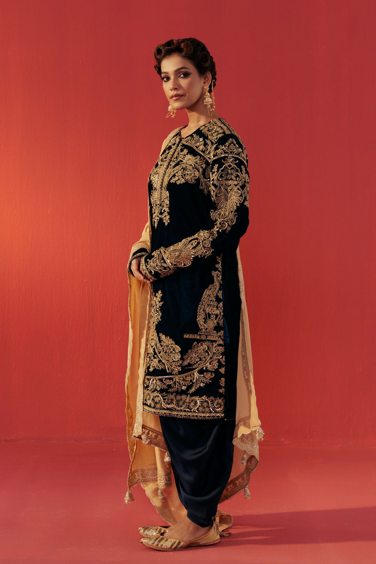 Blue Velvet Kurta Set