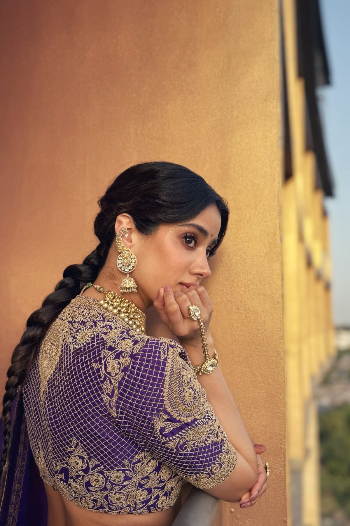 Janhvi Kapoor in Anamika Khanna