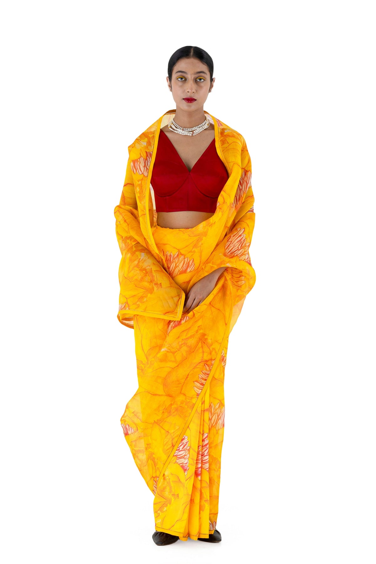 Muraiyya Yellow Saree
