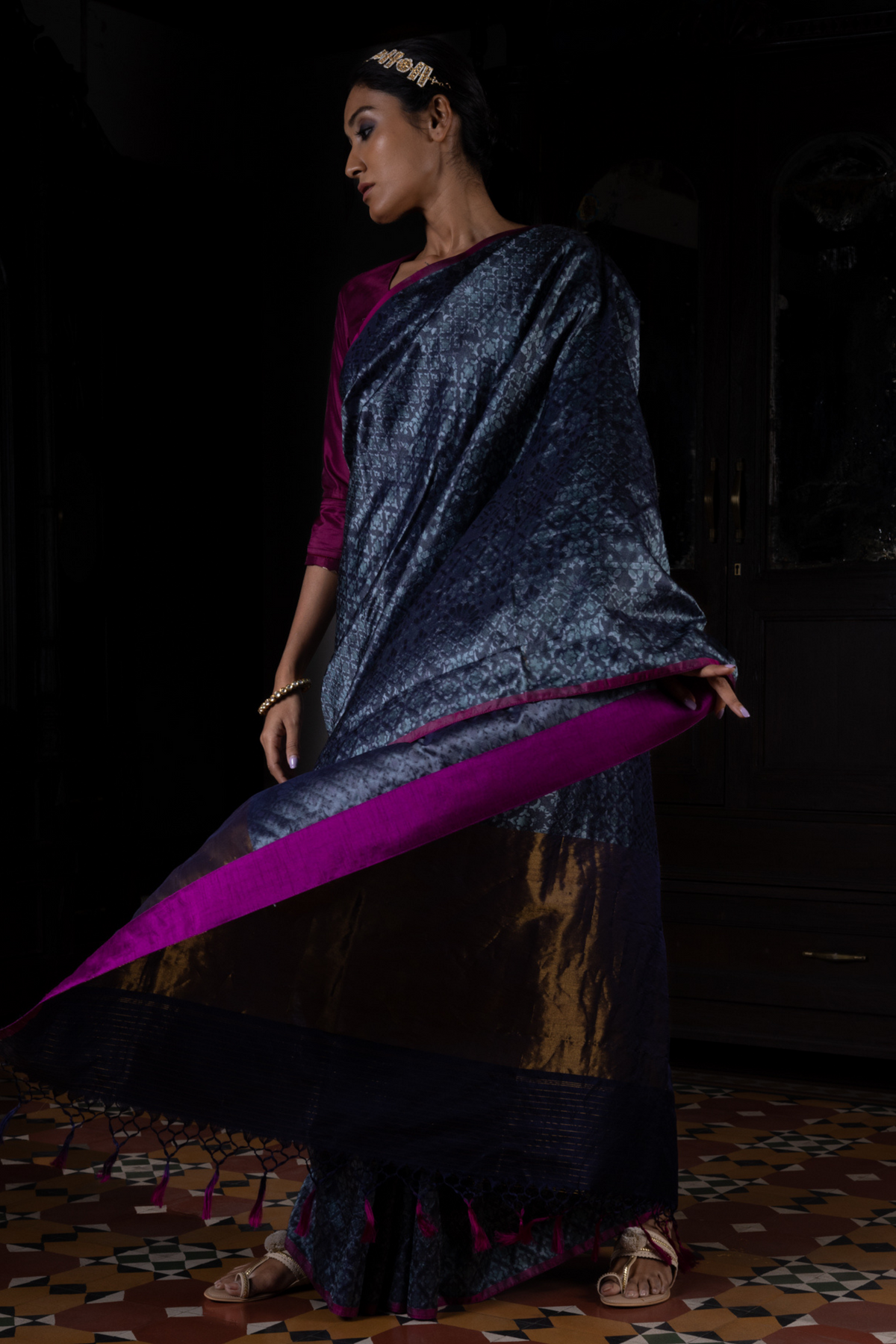 Akriti Neeli Tanchoi Benarasi Handloom Sari