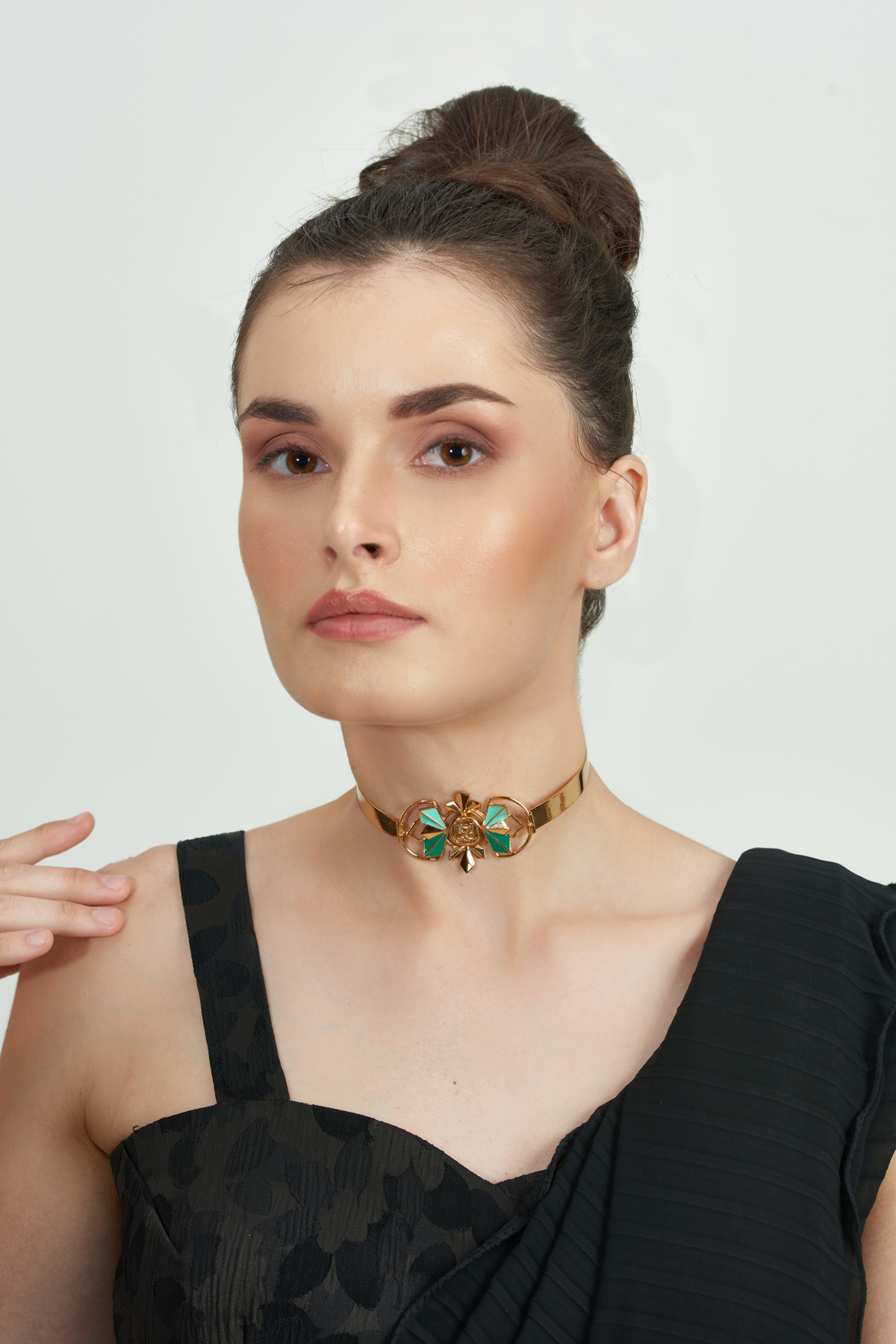 Clarris Muse Choker