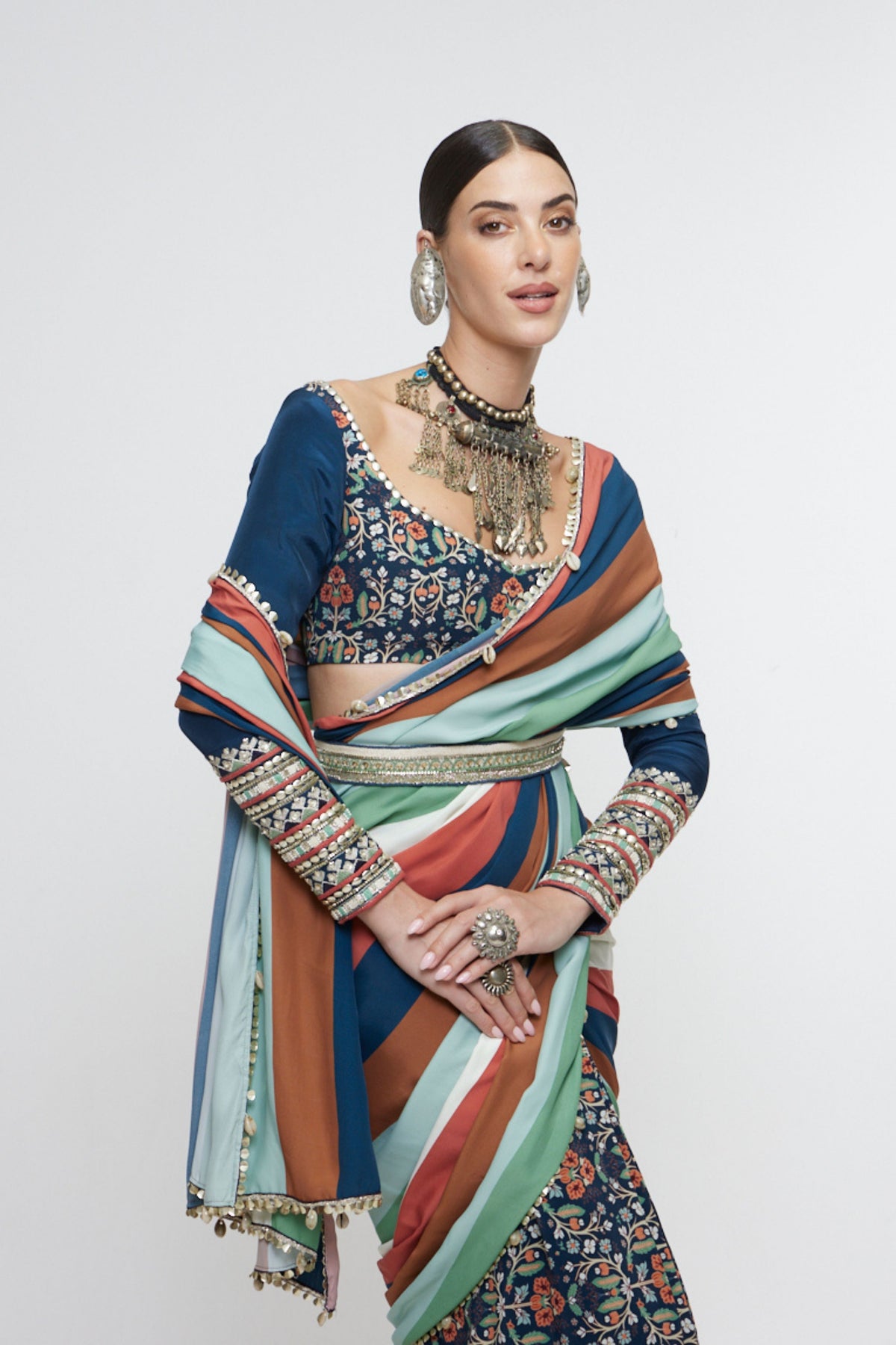 Nayra Saree Set