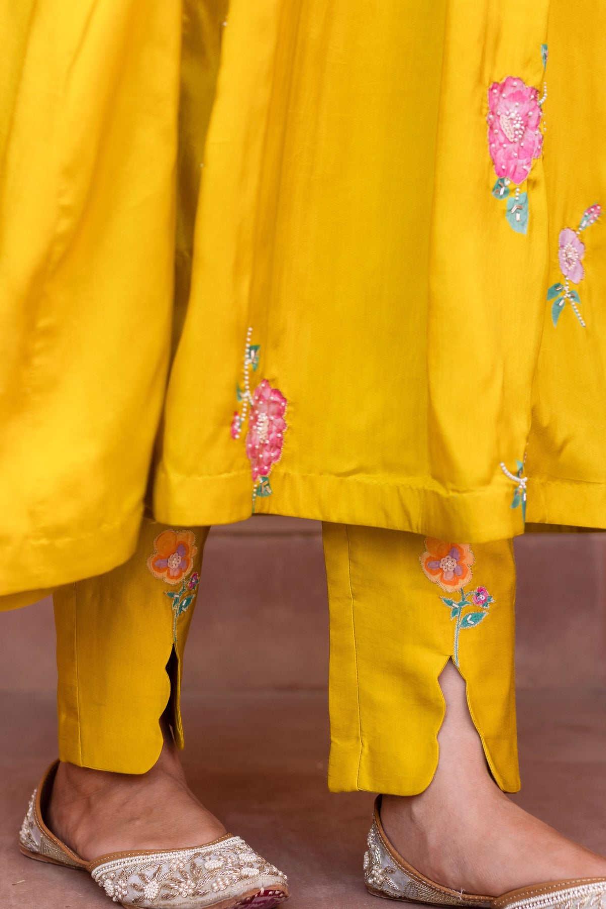 Freya Panelled Kurta Set