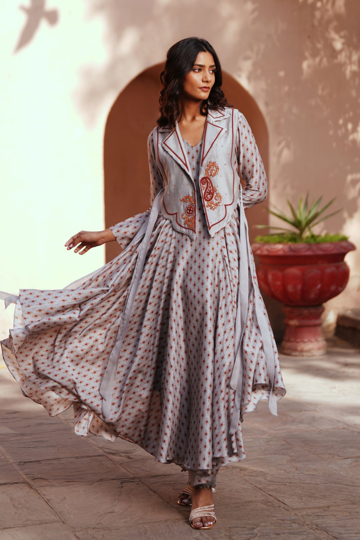 Grey Chanderi Embroidered Kurta Set