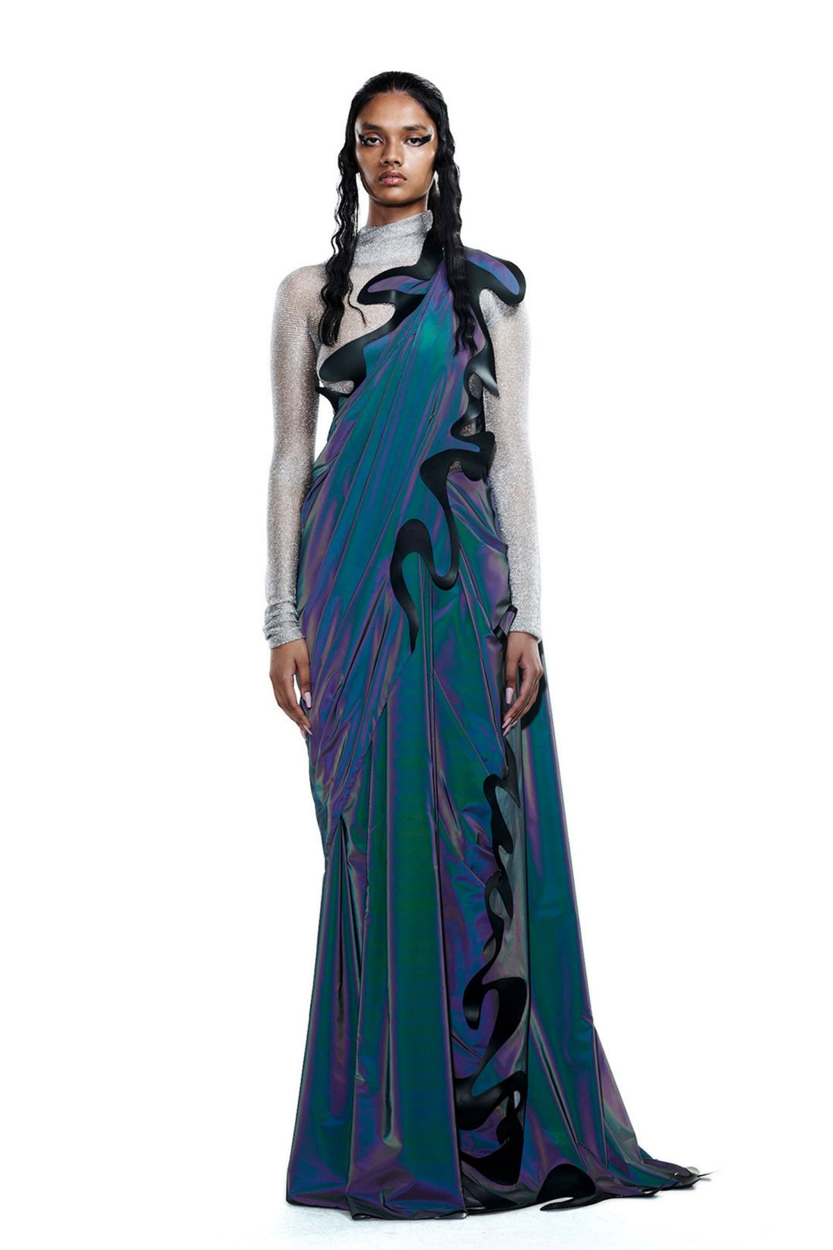 Reflective Saree With Liquid Design