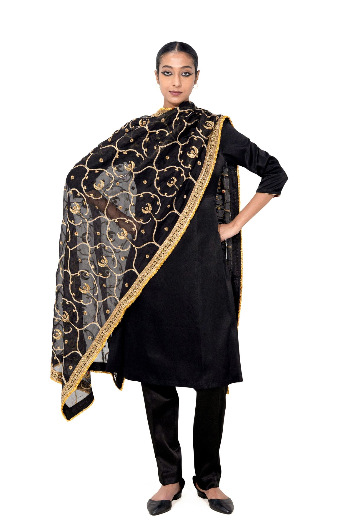 Relawan Black Dupatta