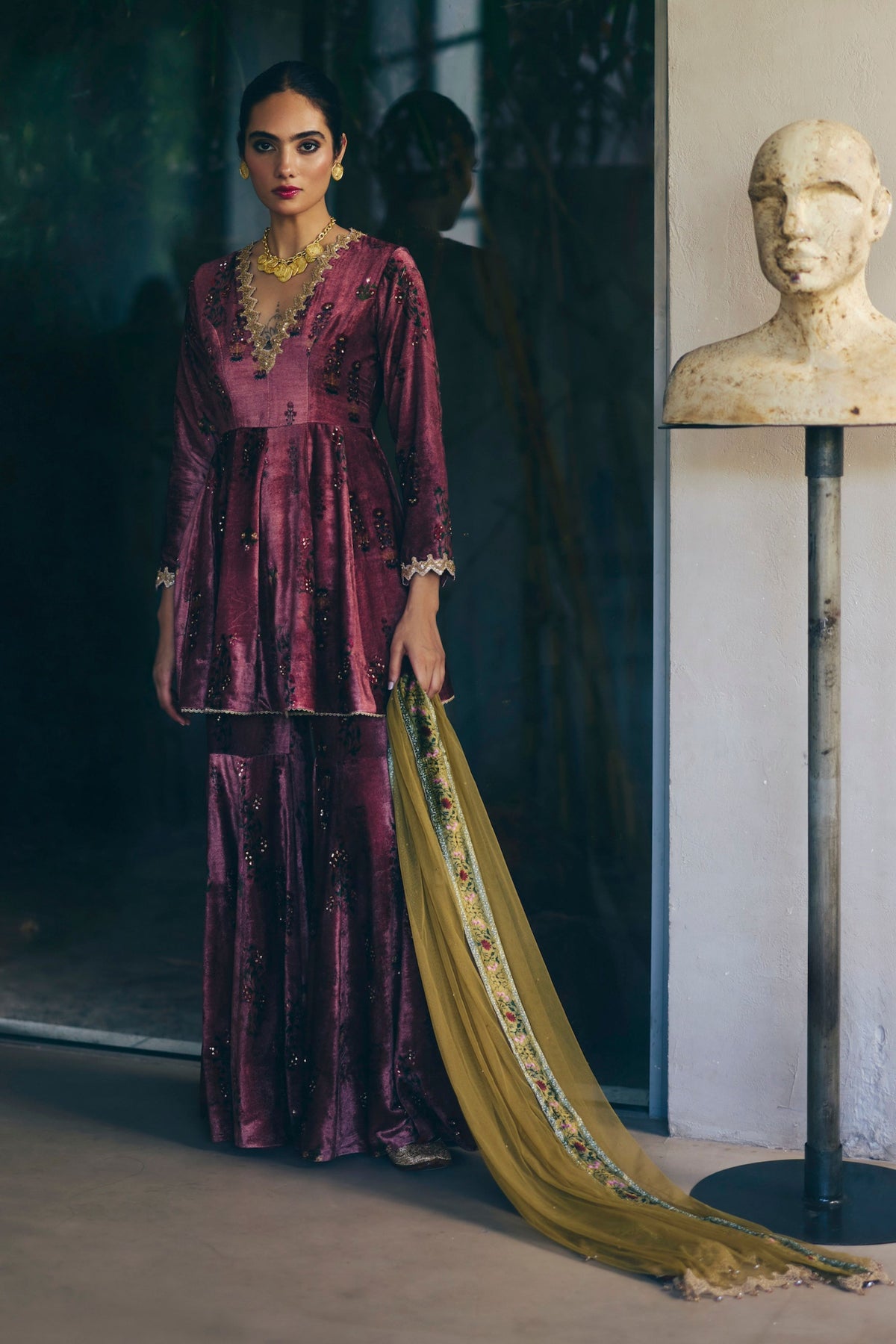 Araya Velvet Set Wine