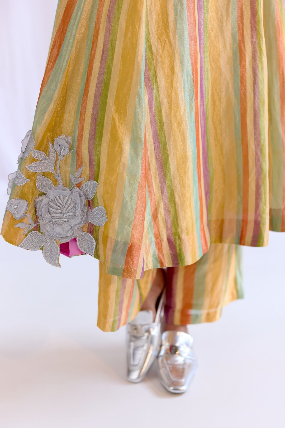Aab-e-lehar Kurta Set