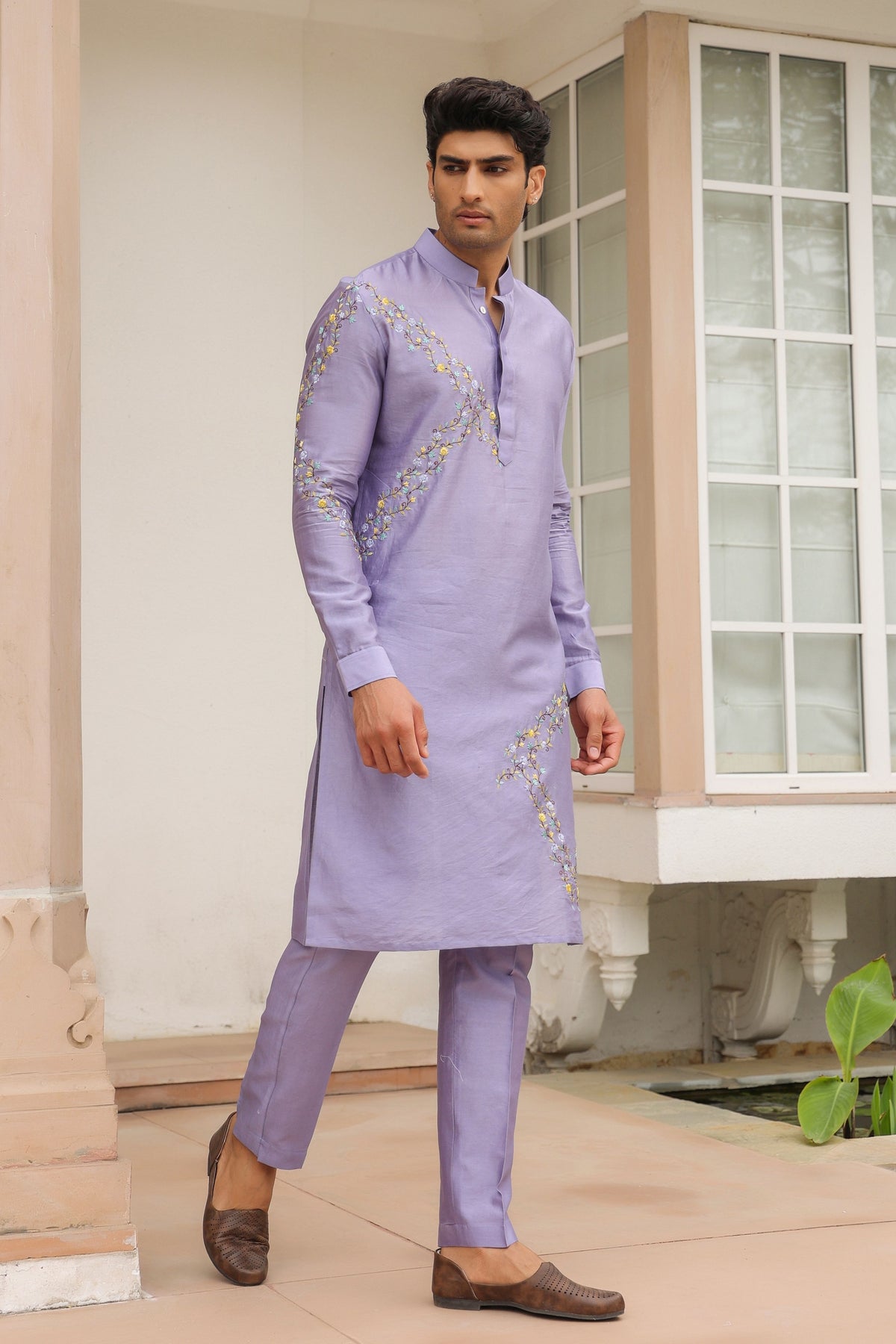 Gulzar Lilac Abstract Embroidered Kurta Set