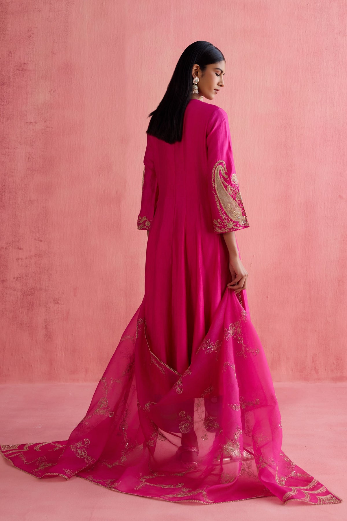 Zeenat Fuchsia Anarkali Set