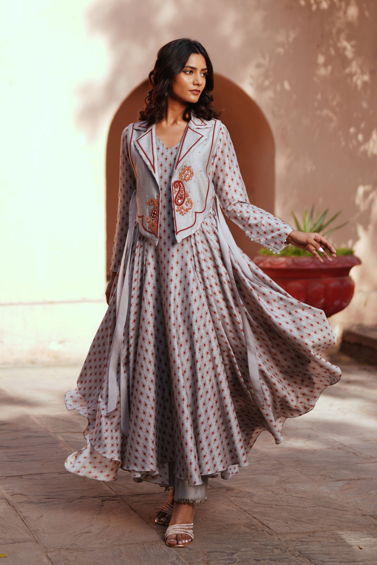Grey Chanderi Embroidered Kurta Set