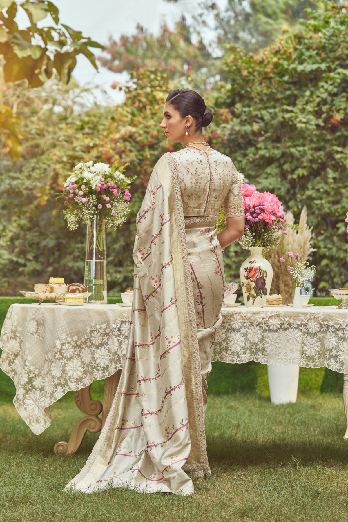 Beige Meenakari Zari Handloom Sari