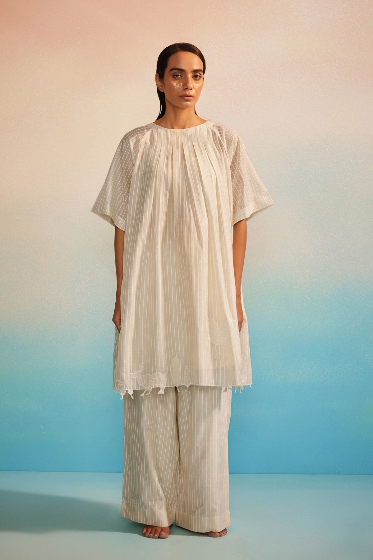 Orihime Box Pleat Appliqué Dress