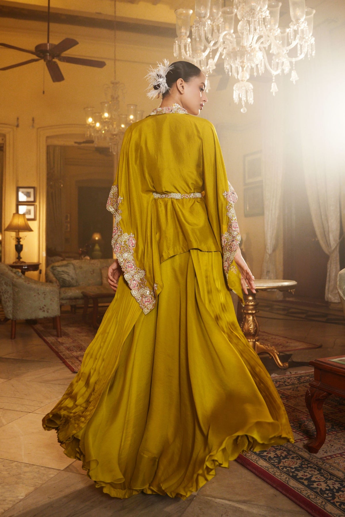 Hand Embeoridered Tie up Kaftan Set