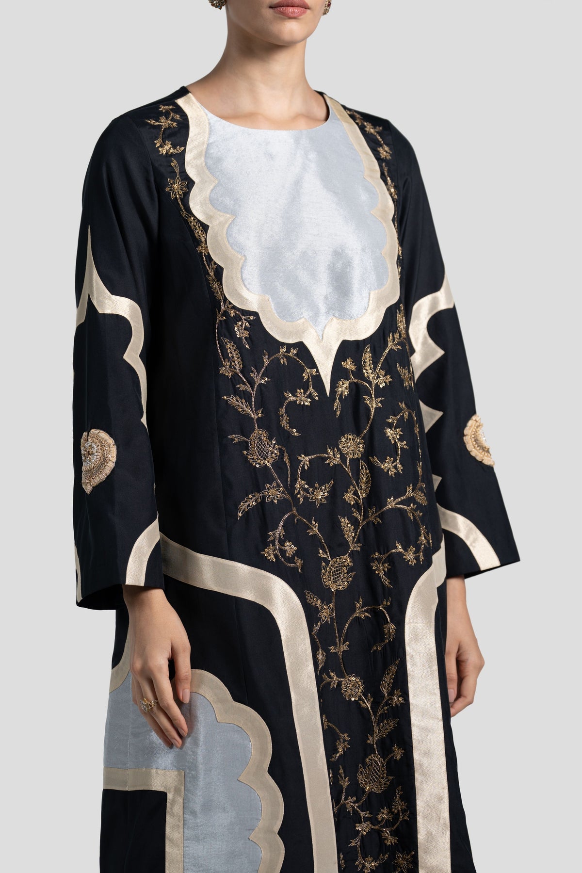 Shab-E-Tila Kurta Set