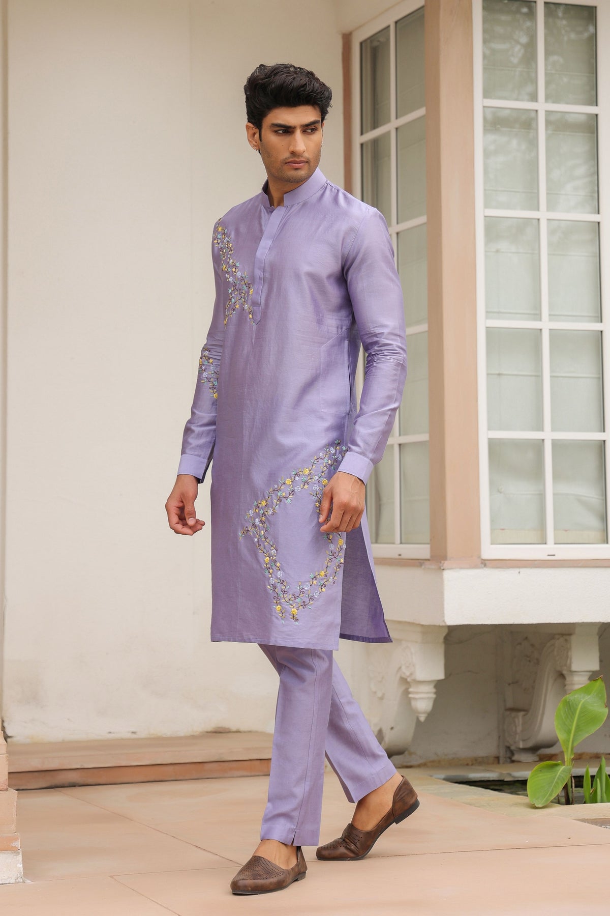 Gulzar Lilac Abstract Embroidered Kurta Set