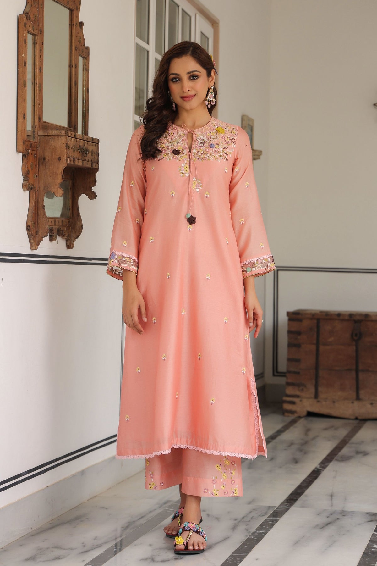 Gulzar Choker Neck Kurta Set