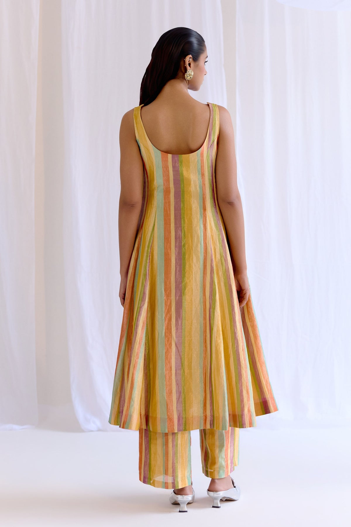 Aab-e-lehar Kurta Set