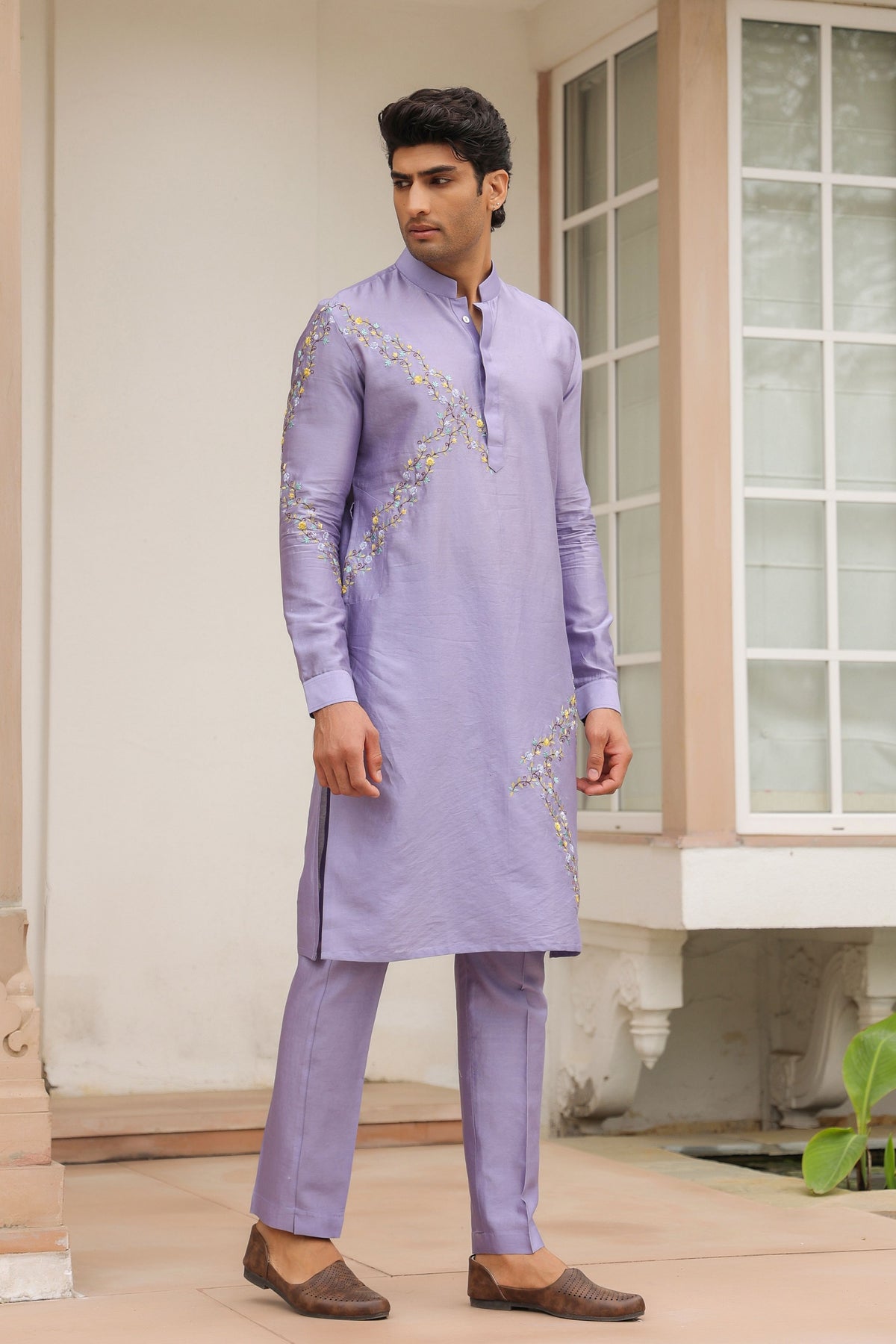 Gulzar Lilac Abstract Embroidered Kurta Set