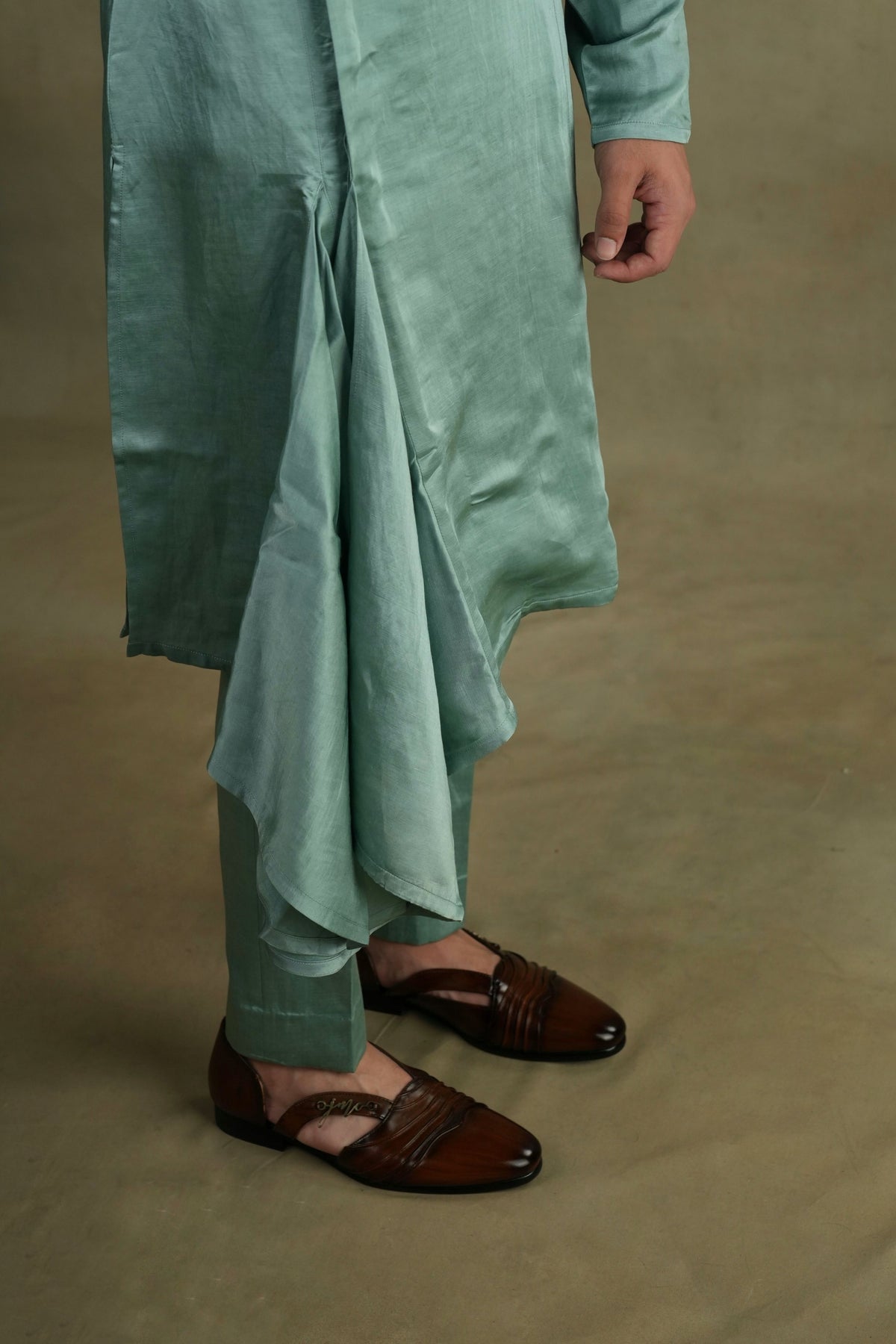 Chateau Drape Kurta Set