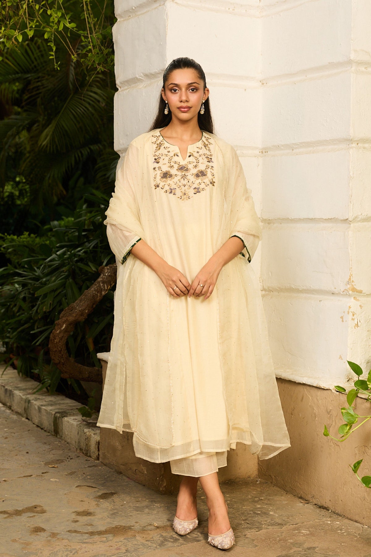 Thea Kurta Set
