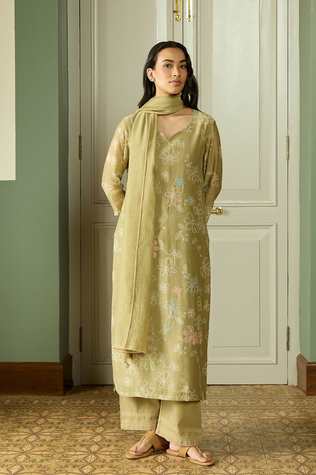 Meadow Thread Embroidered Kurta Set