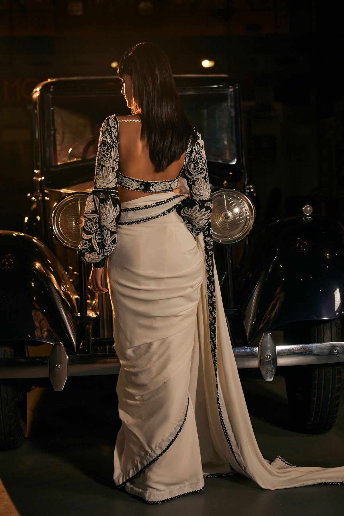 White Saree With Black Blouse