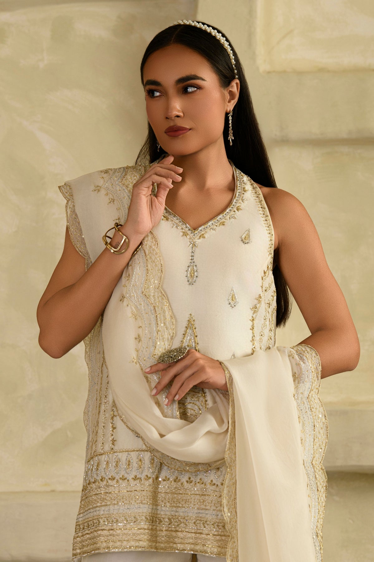 Zeba Halter Kurta Set in Chandrika Ivory