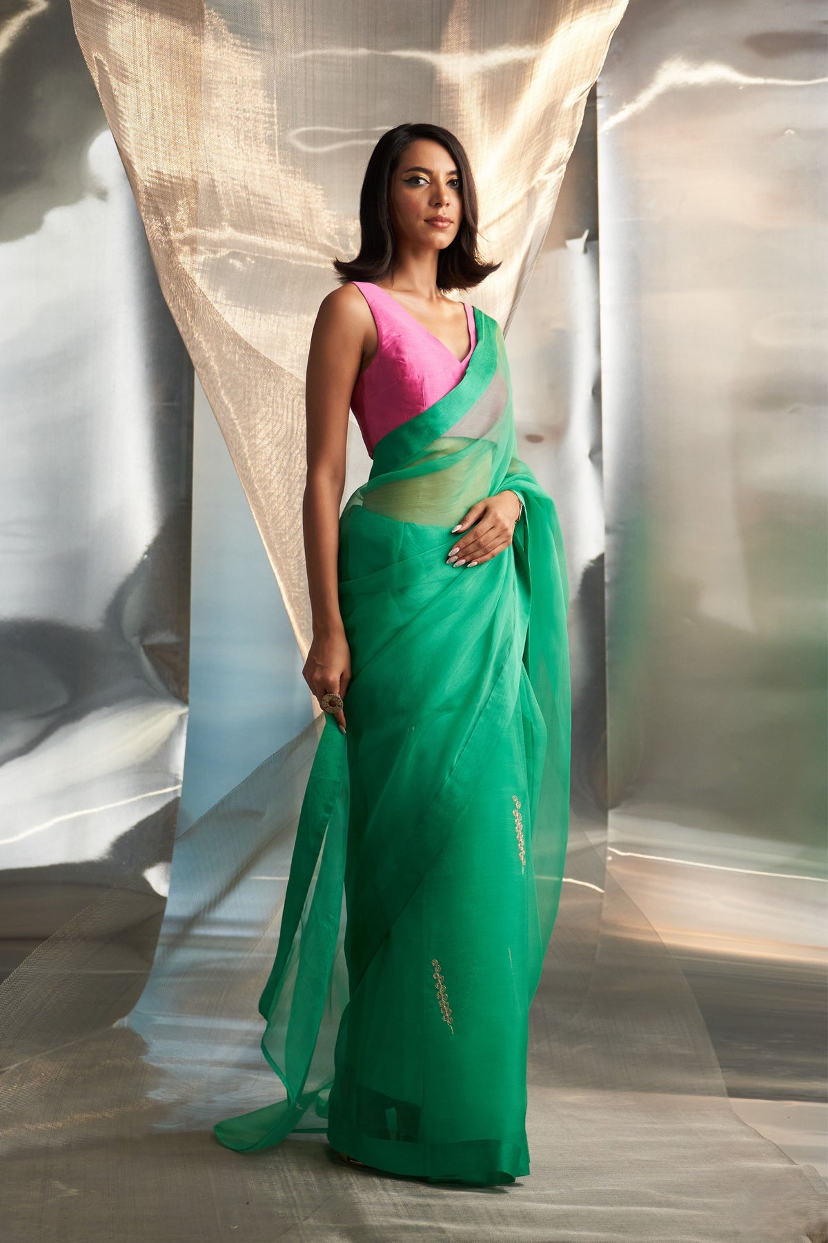 Organza Saree Sleeveless Blouse Set