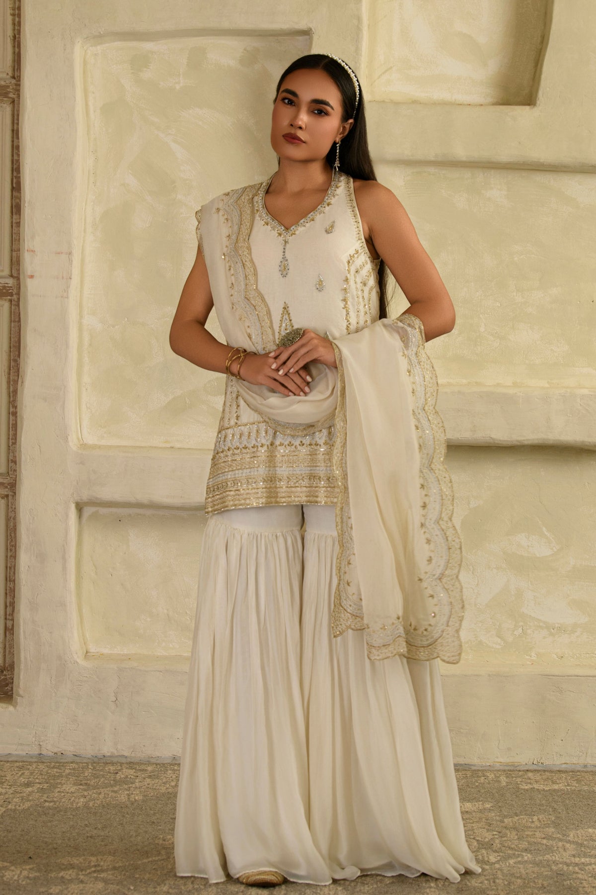 Zeba Halter Kurta Set in Chandrika Ivory