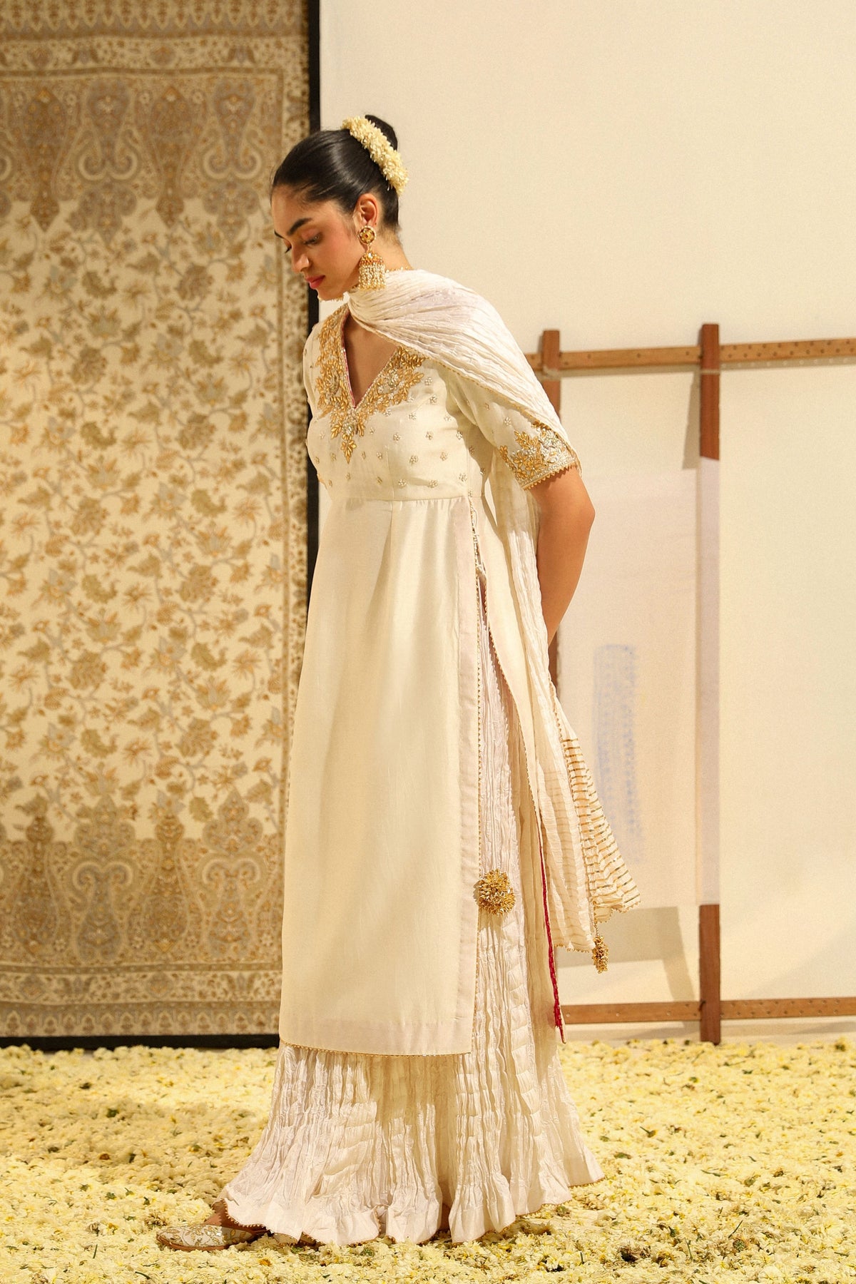 Shahnawaz Kurta Set