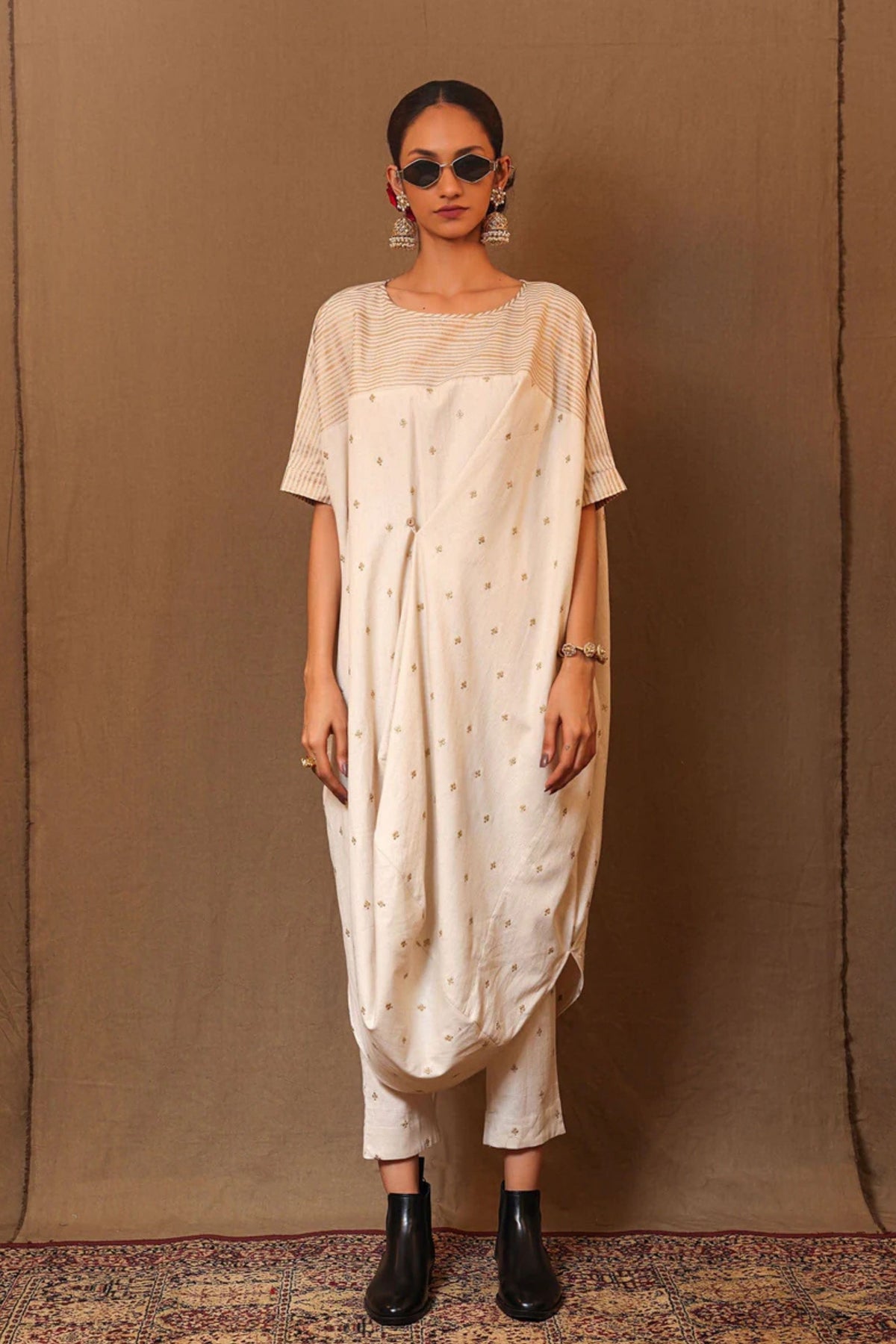 Off- white Cowl Tunic set
