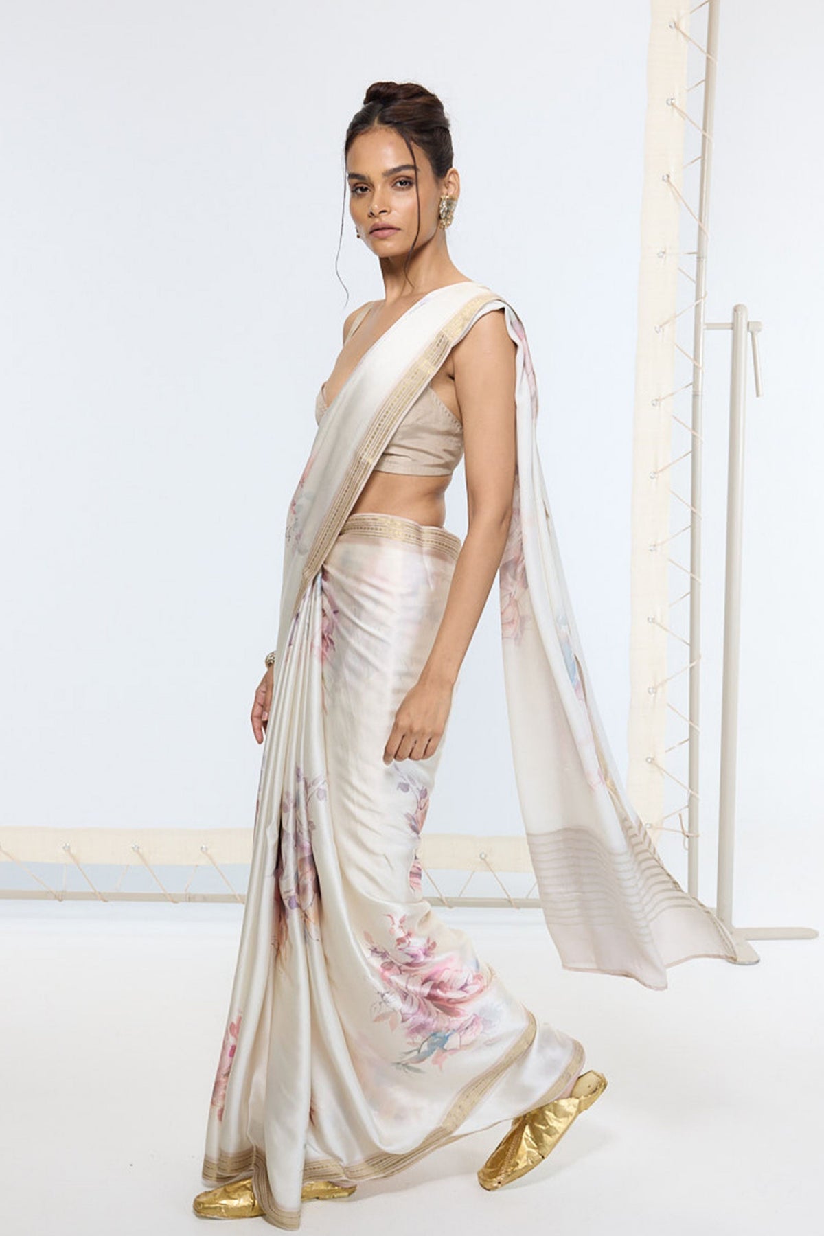 Handwoven Powder White Printed Saree