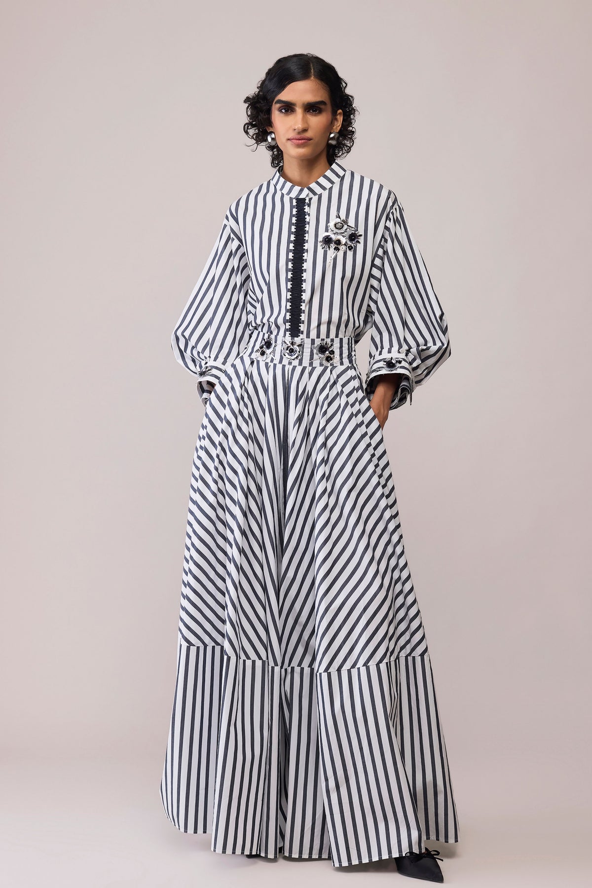 Ann Black  White Top