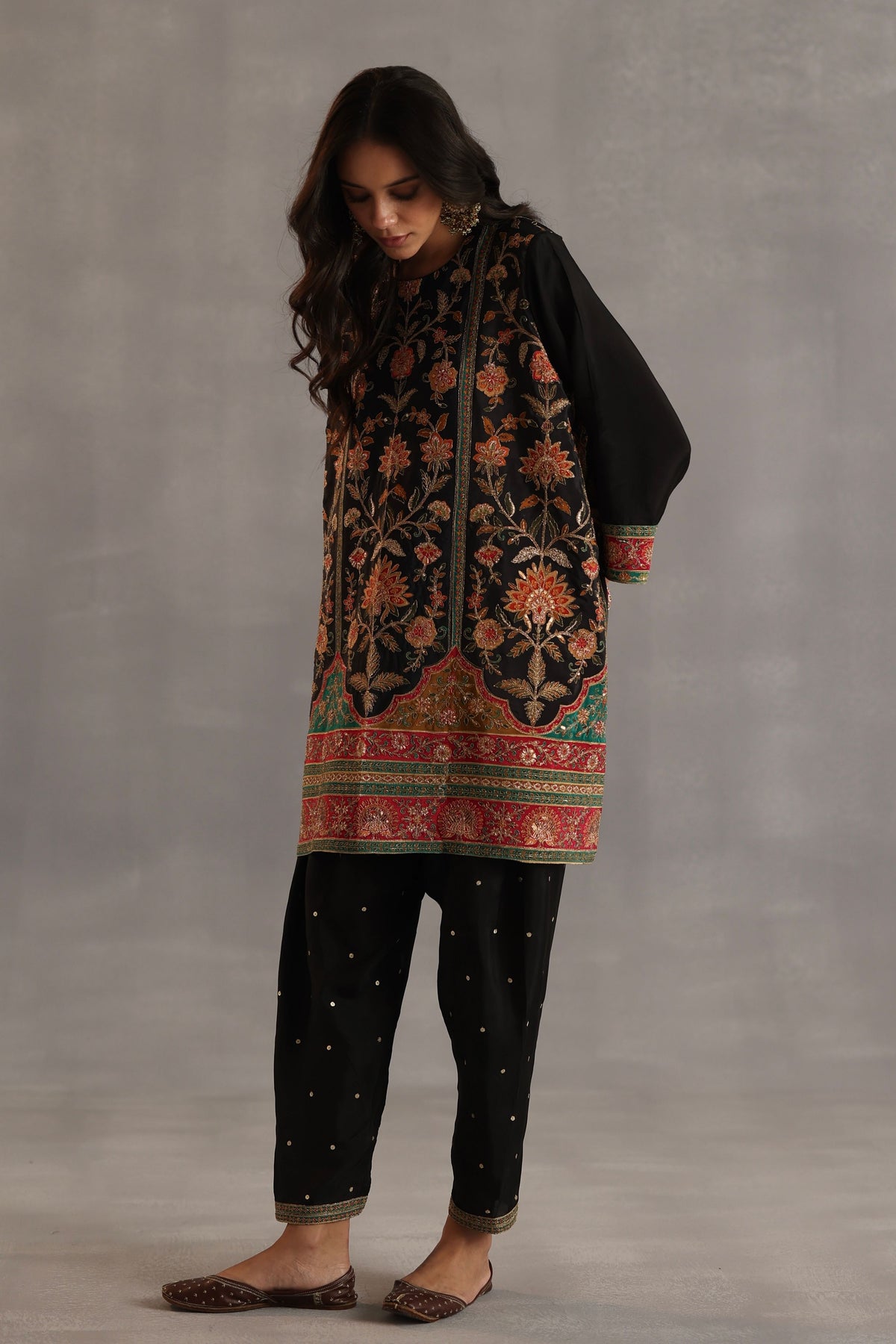Yaman Black Kurta Set