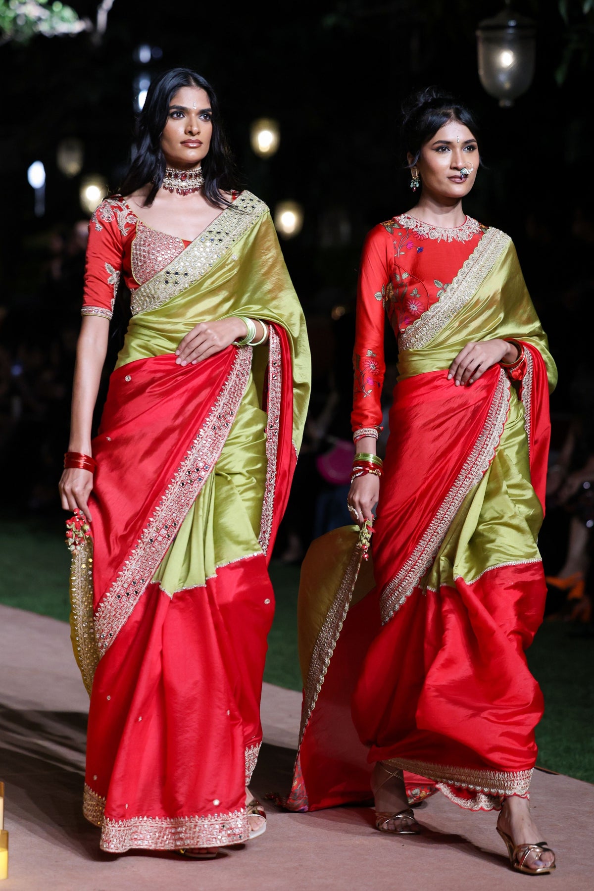 Surkh Laal Marodi Saree Set