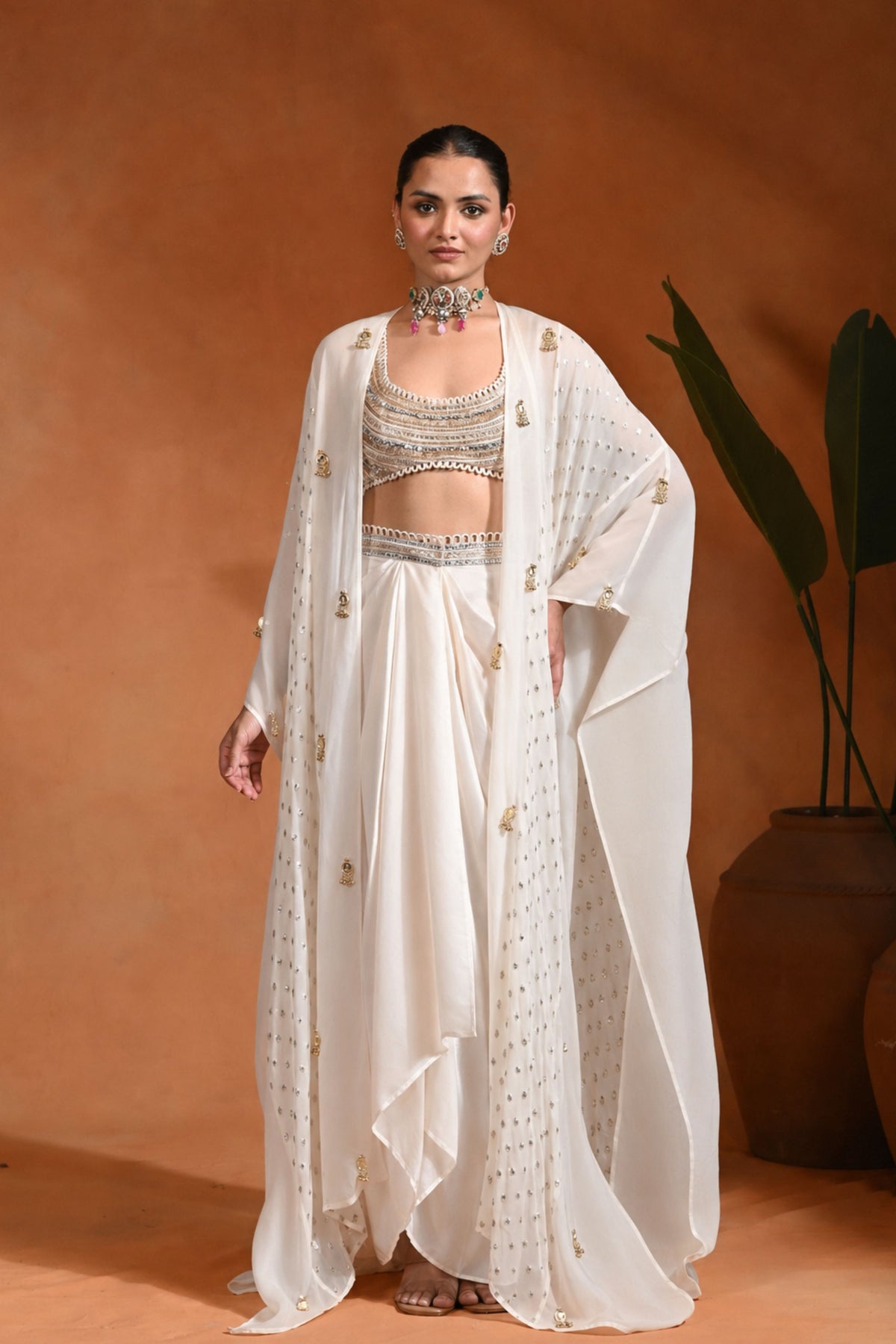 Ivory Karl Ivory Gold Drape Set