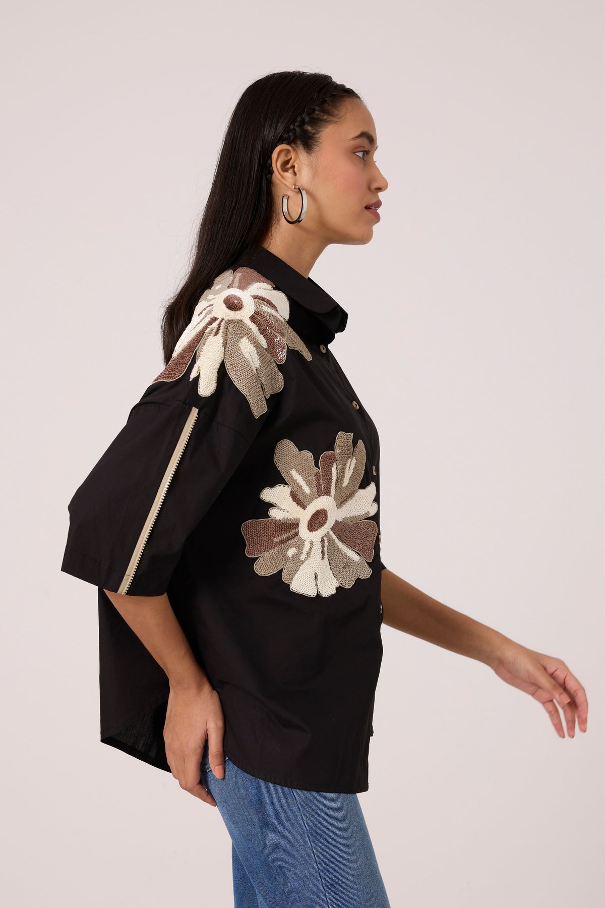 Leo Applique Black Shirt