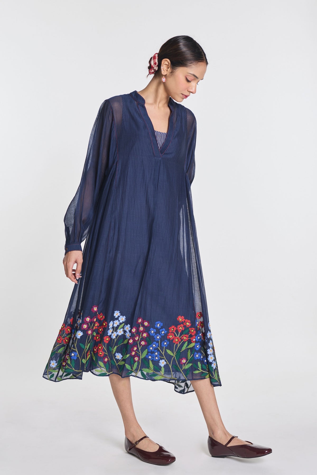 Speciosa Embroidered Dress