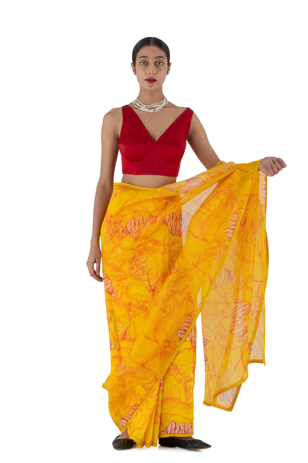 Muraiyya Yellow Saree