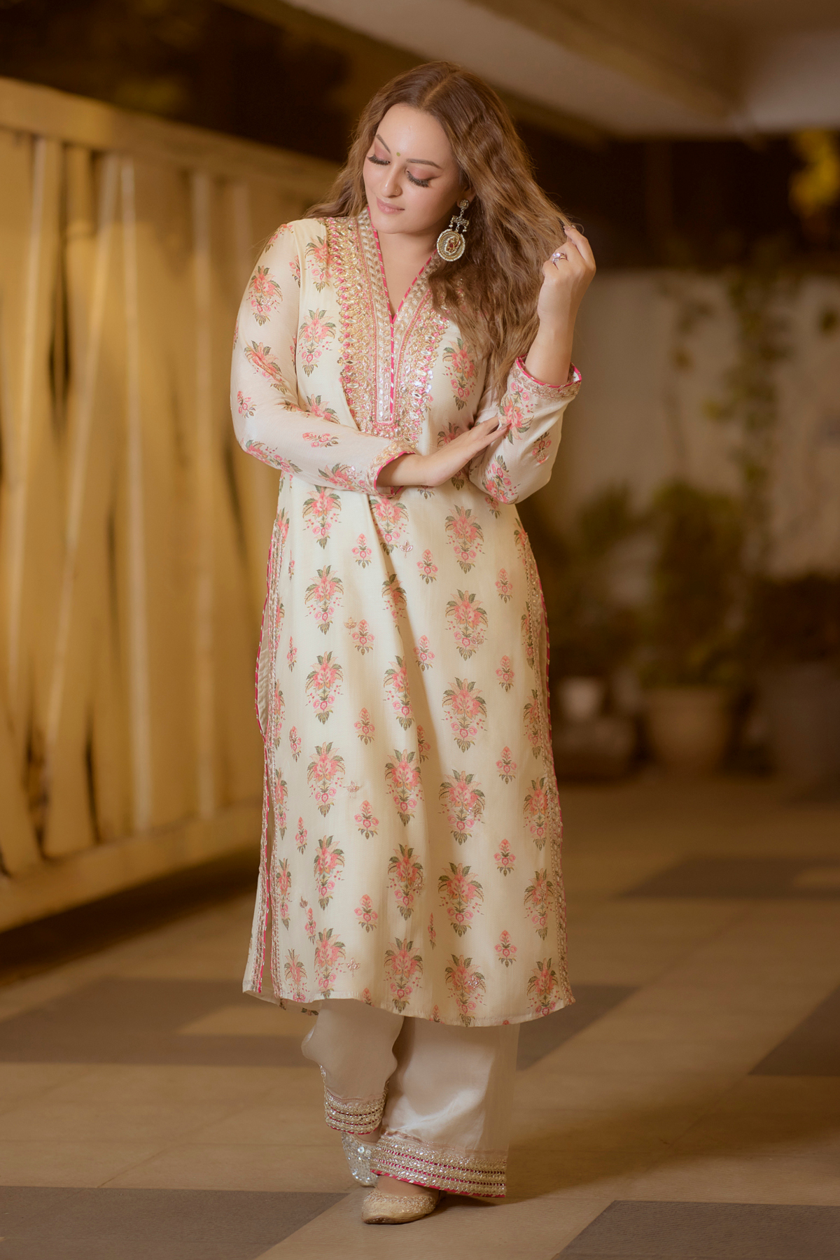 Sonakshi Sinha in Gargi Tunic Set
