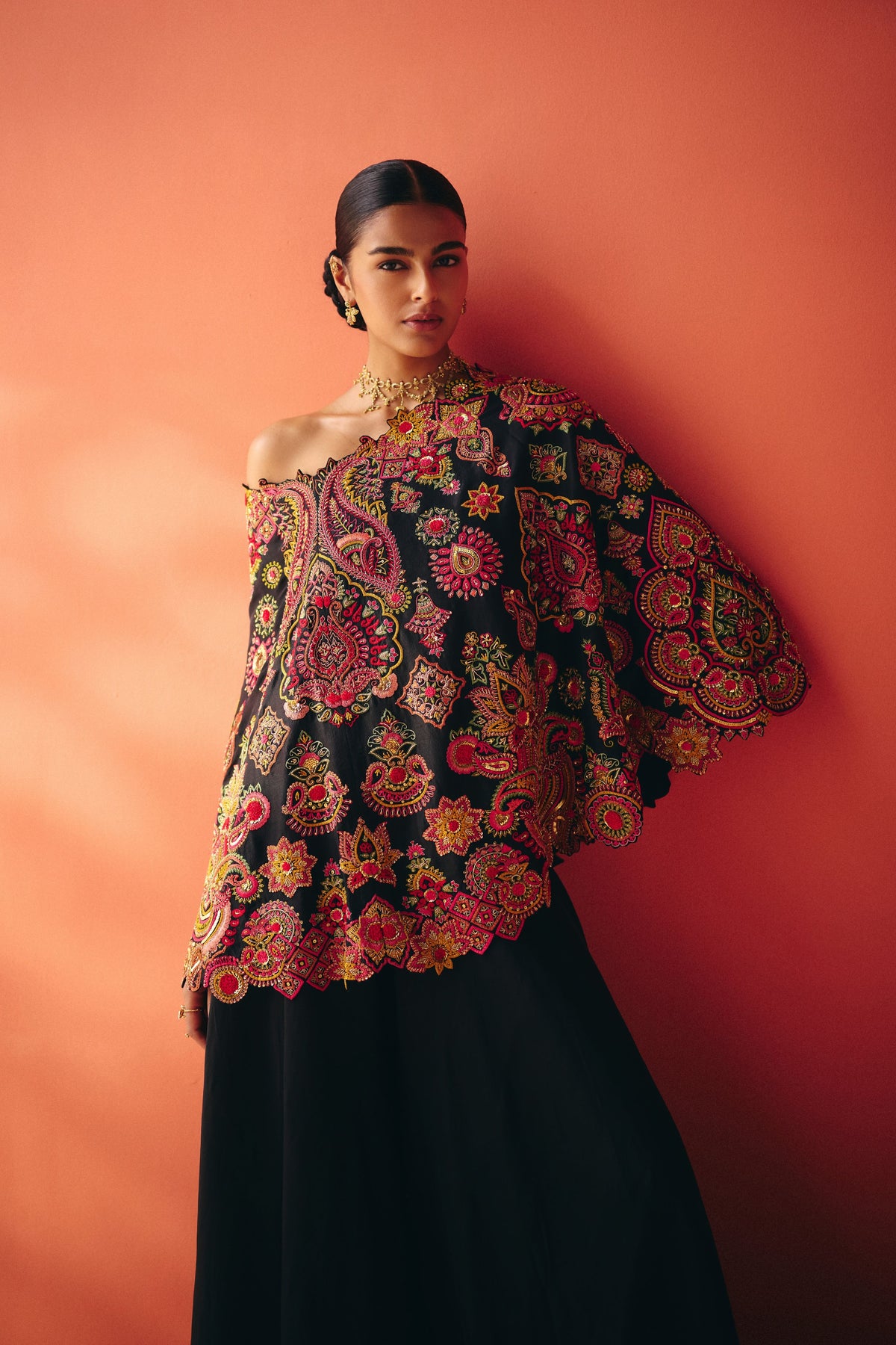 Sahasra Cape Set