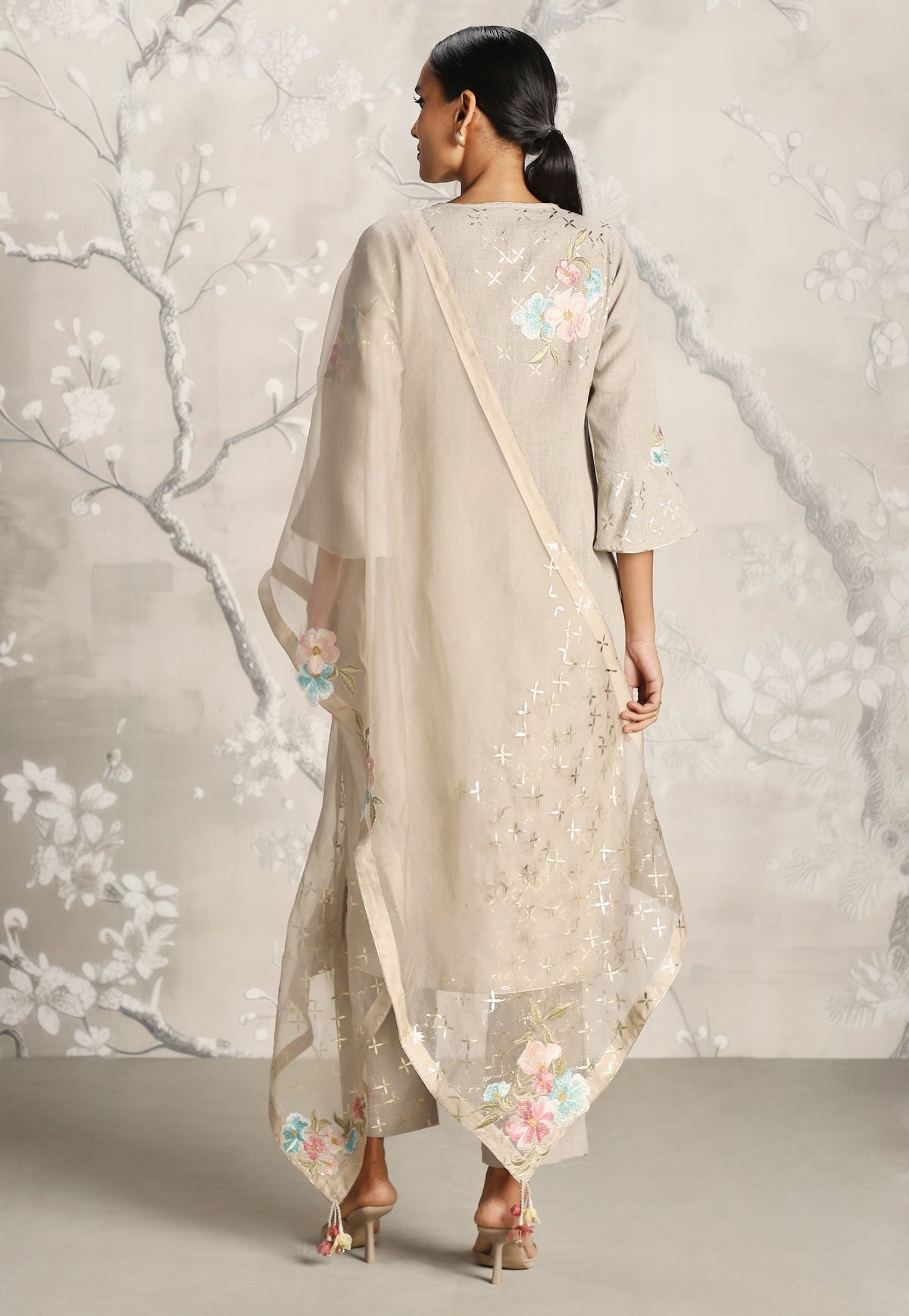 Natural Corsage Kurta Set