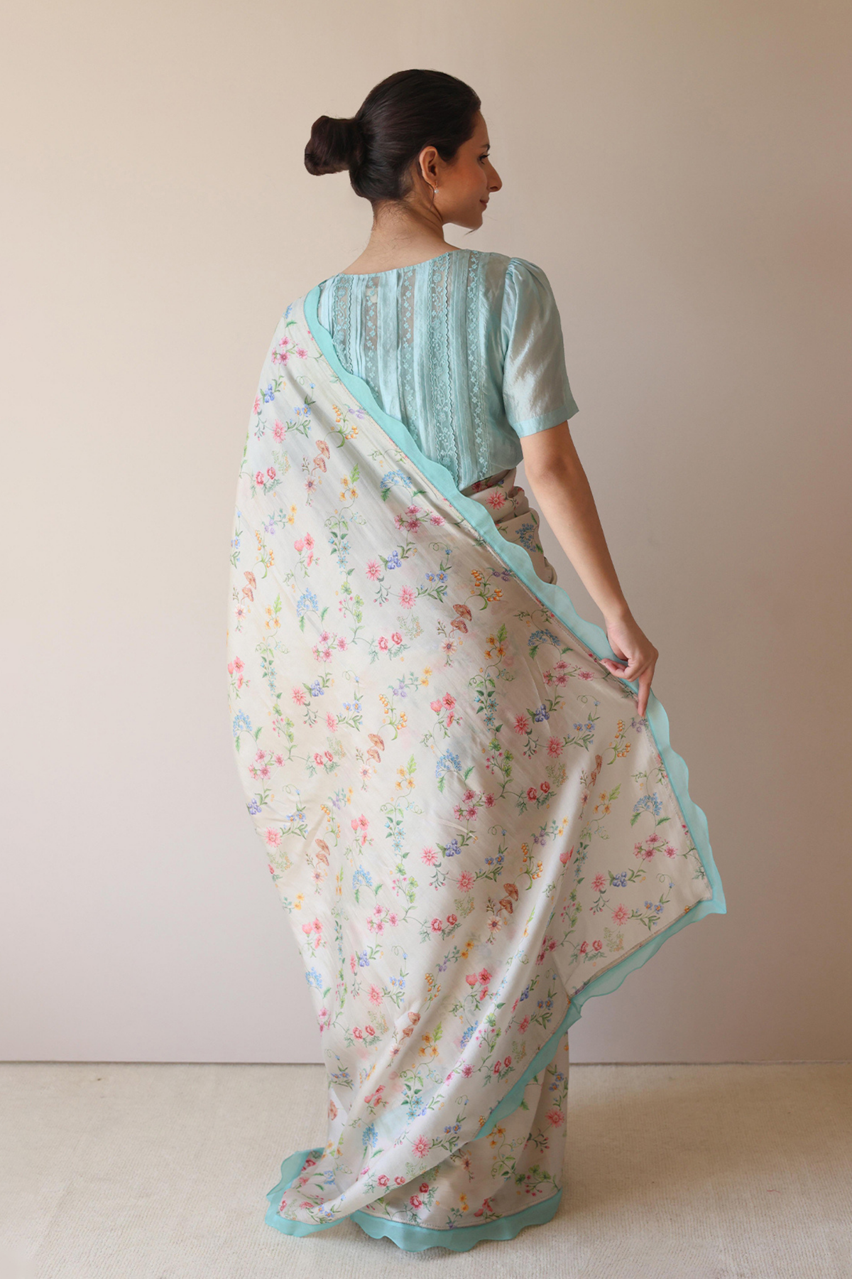 Forest Breeze Beige Scalloped Saree