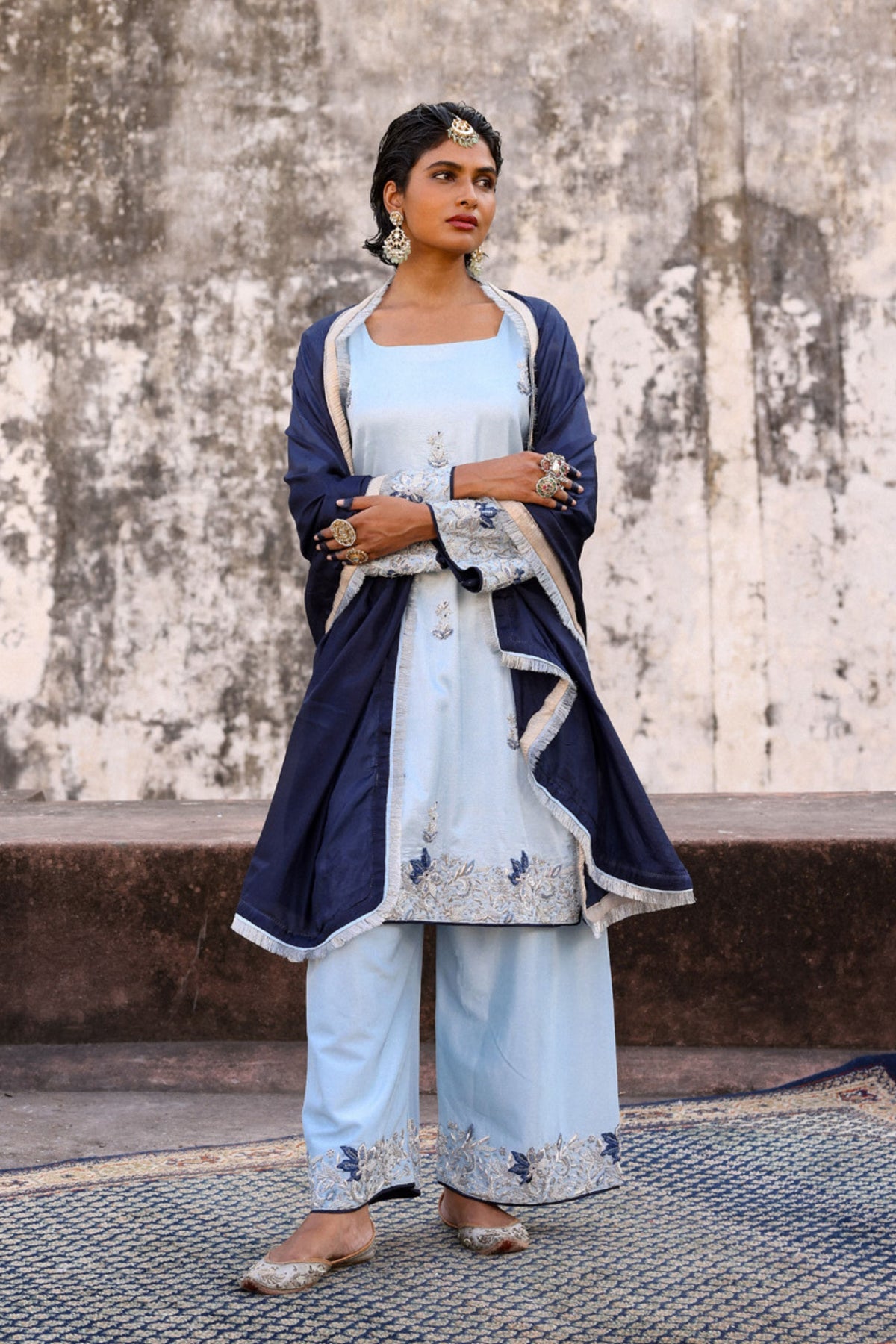 Aasman Kurta Set