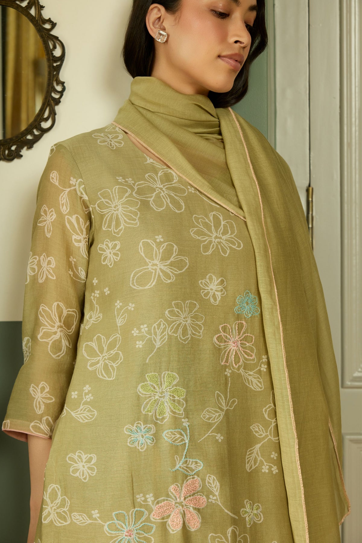 Meadow Thread Embroidered Kurta Set