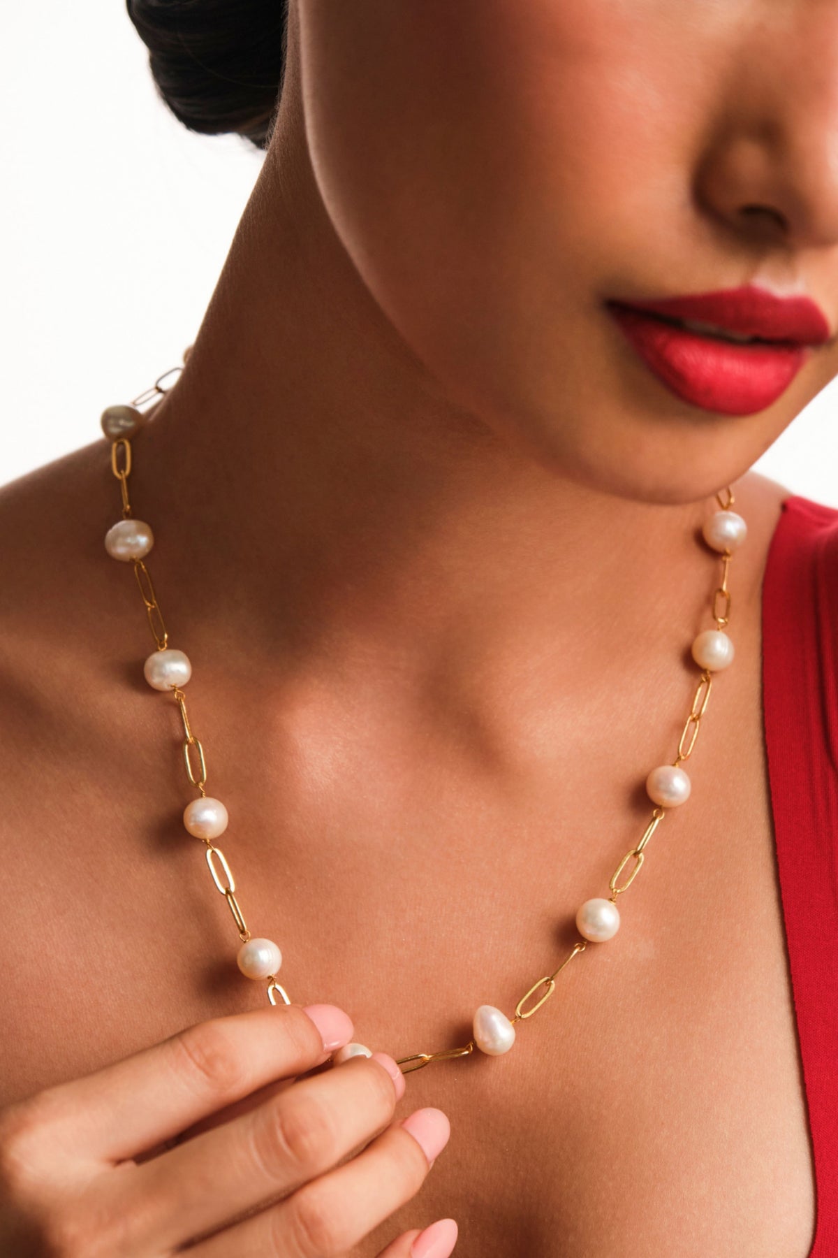 Dainty Linked Pearl Chain
