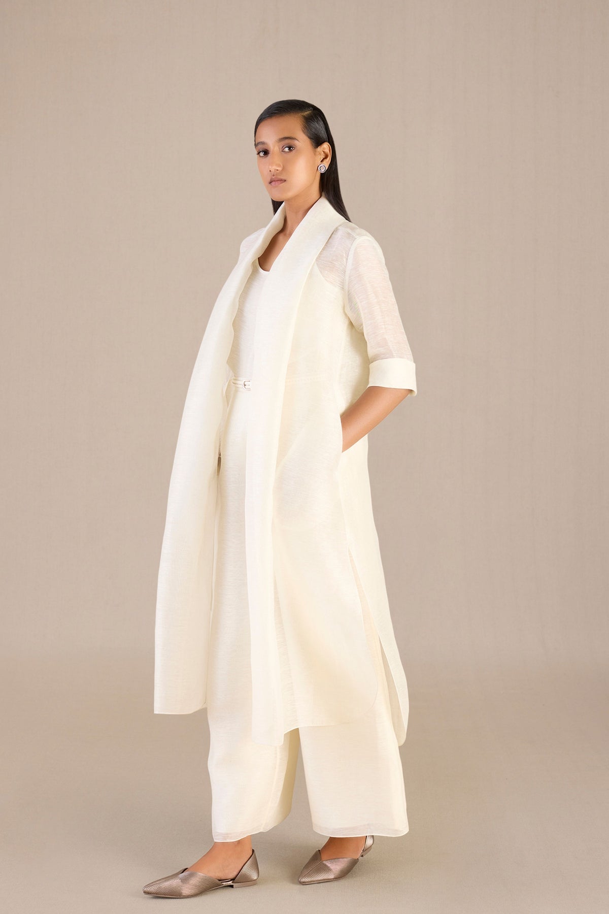 Unsa Cape Set in Ivory