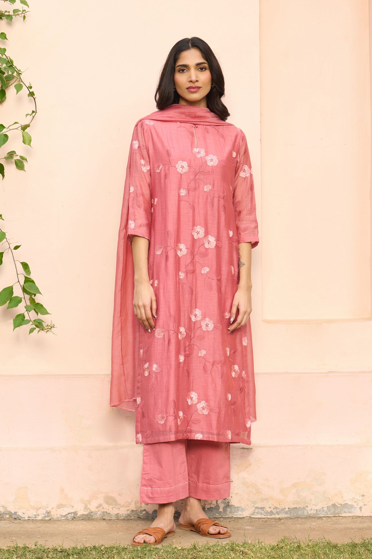 Hibiscus Embroidered Kurta Set