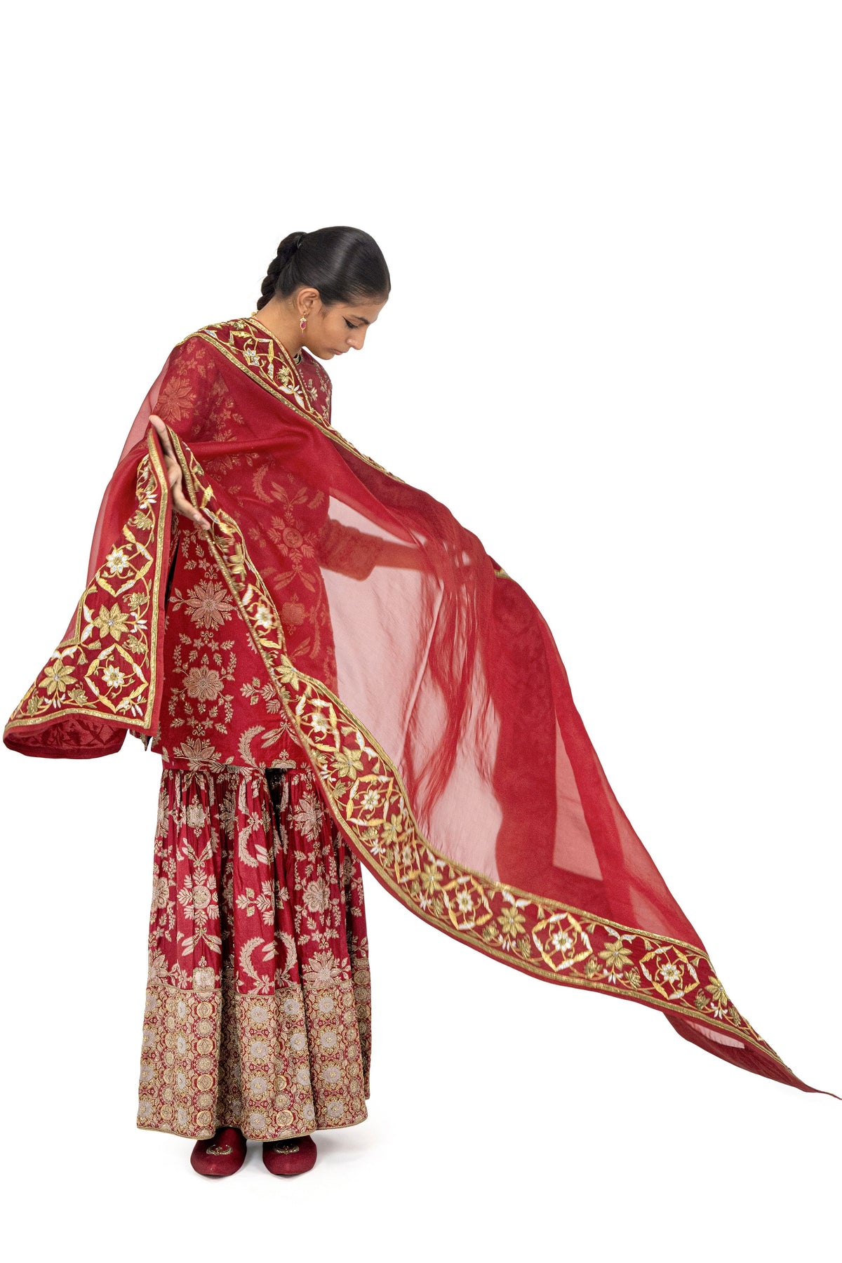 Amdara Acheli Kurta And Sharara